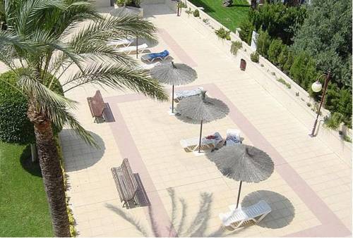Nuevo Golf Apts Альбир Экстерьер фото